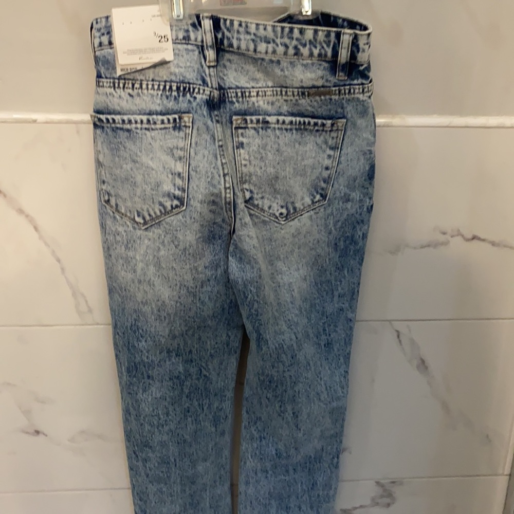 jeans - Picture 2 of 3